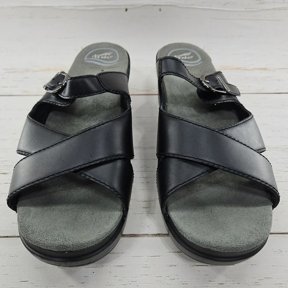 Dansko Sela Womens 40 US 9.5-10 Black Leather Strappy Clog Sandals Slides Chunky